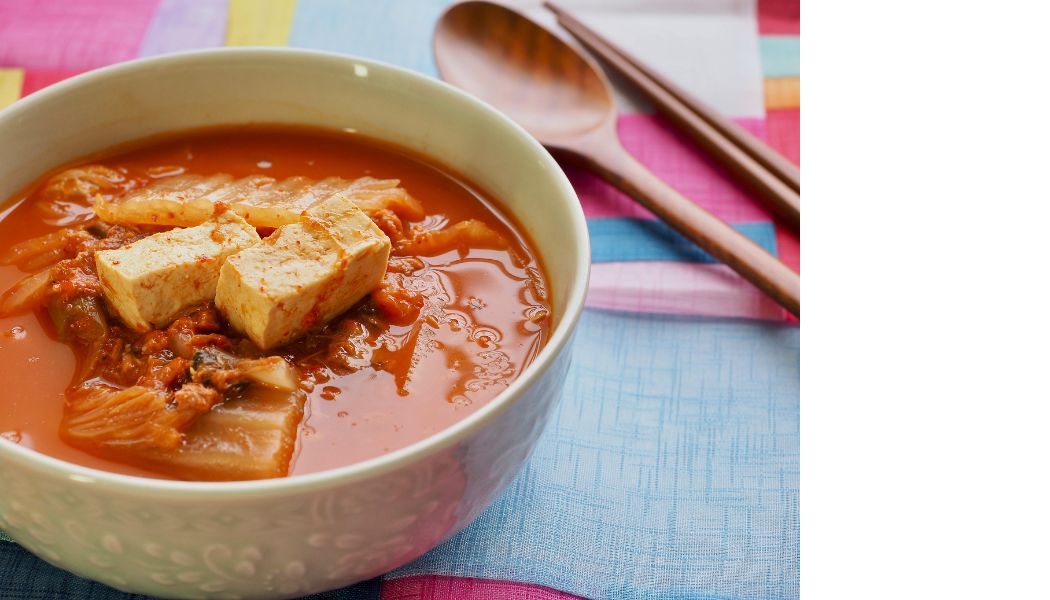 Kimchi Jjigae (Kimchi Stew) – Raon Kitchen